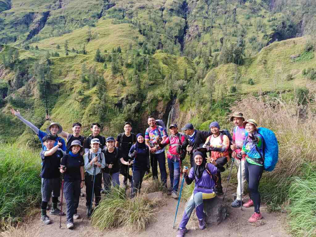 Mount Rinjani Trek 4 Days 3 Nights